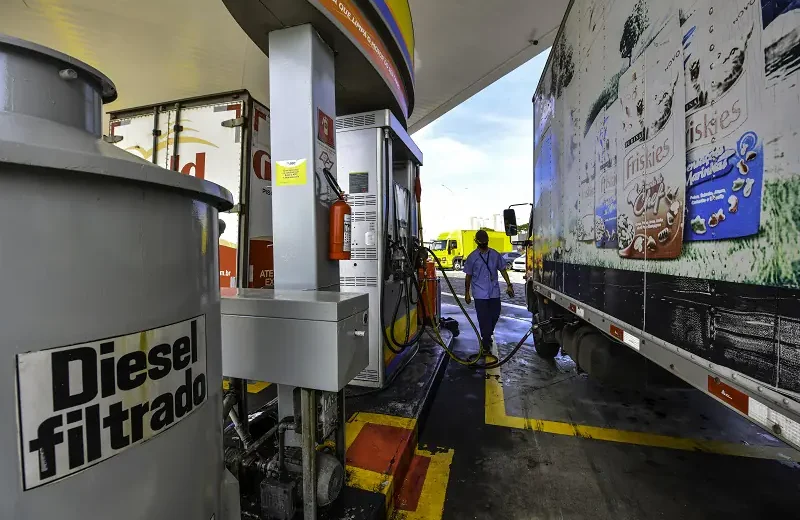 Governo propõe aos estados subvenção de R$ 1,20 no diesel