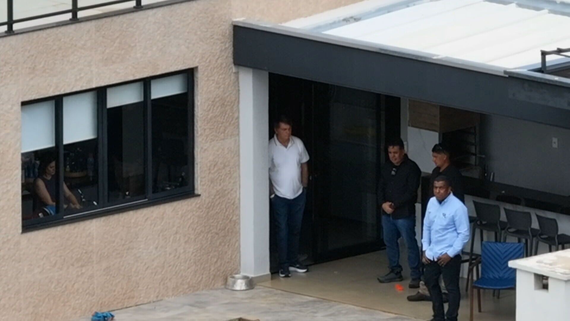 Bolsonaro passa primeira noite em casa após 125 dias de afastamento