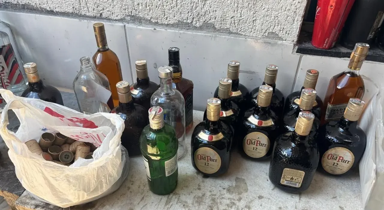 PM fecha fábrica clandestina de bebidas e prende suspeito em MG
