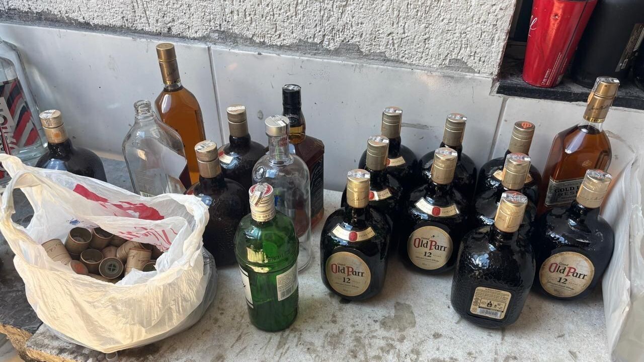 PM fecha fábrica clandestina de bebidas e prende suspeito em MG