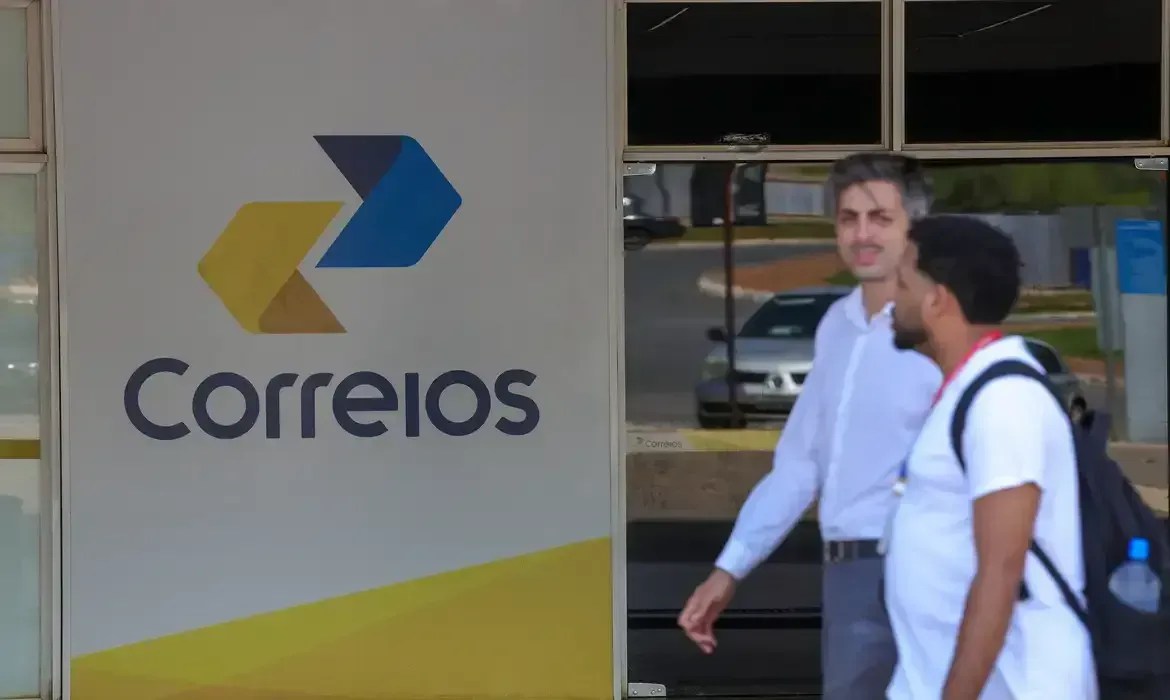Em reestruturação, Correios adotam escala 12x36 para eficiência