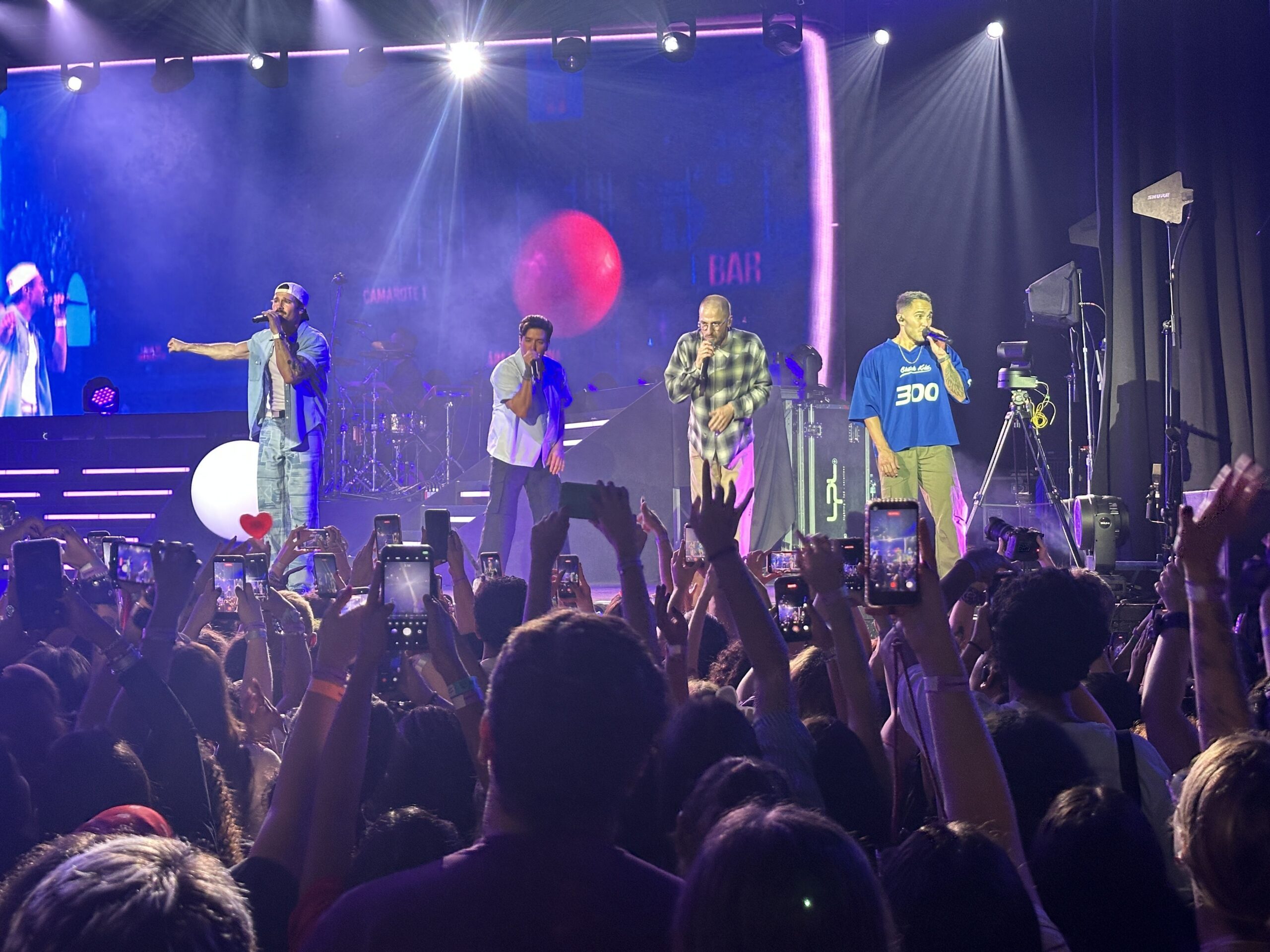 Big Time Rush faz geração Z reviver os anos 2010 em show