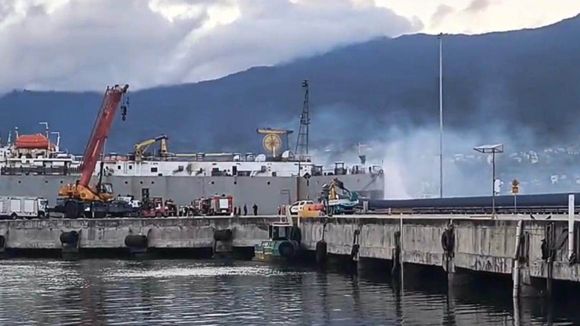 Navio com gado pega fogo no Porto de São Sebastião, SP: entenda o caso