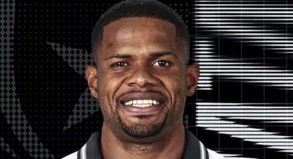 Botafogo anuncia retorno do atacante Júnior Santos para temporada 2023