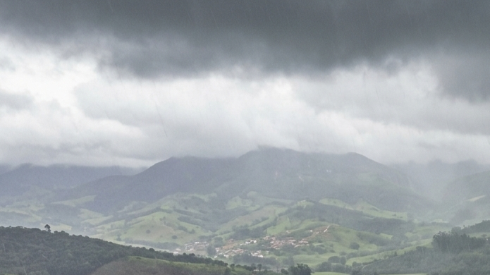 Chuvas e frentes frias mantêm instabilidade no país: Previsão detalhada