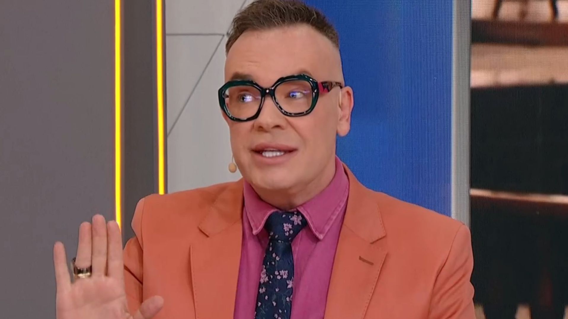 Internado em estado grave, Felipeh Campos supera desafios diários