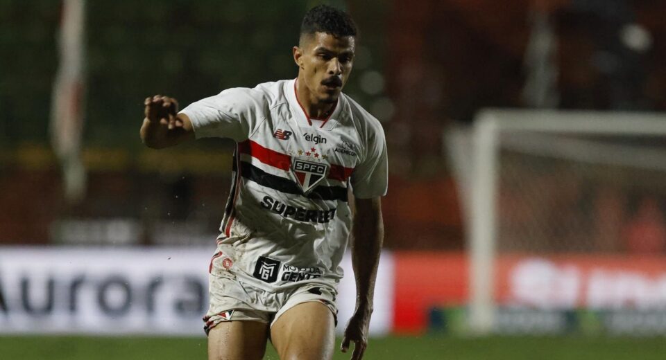 Destaque do São Paulo adota cautela com lideranças do Brasileirão