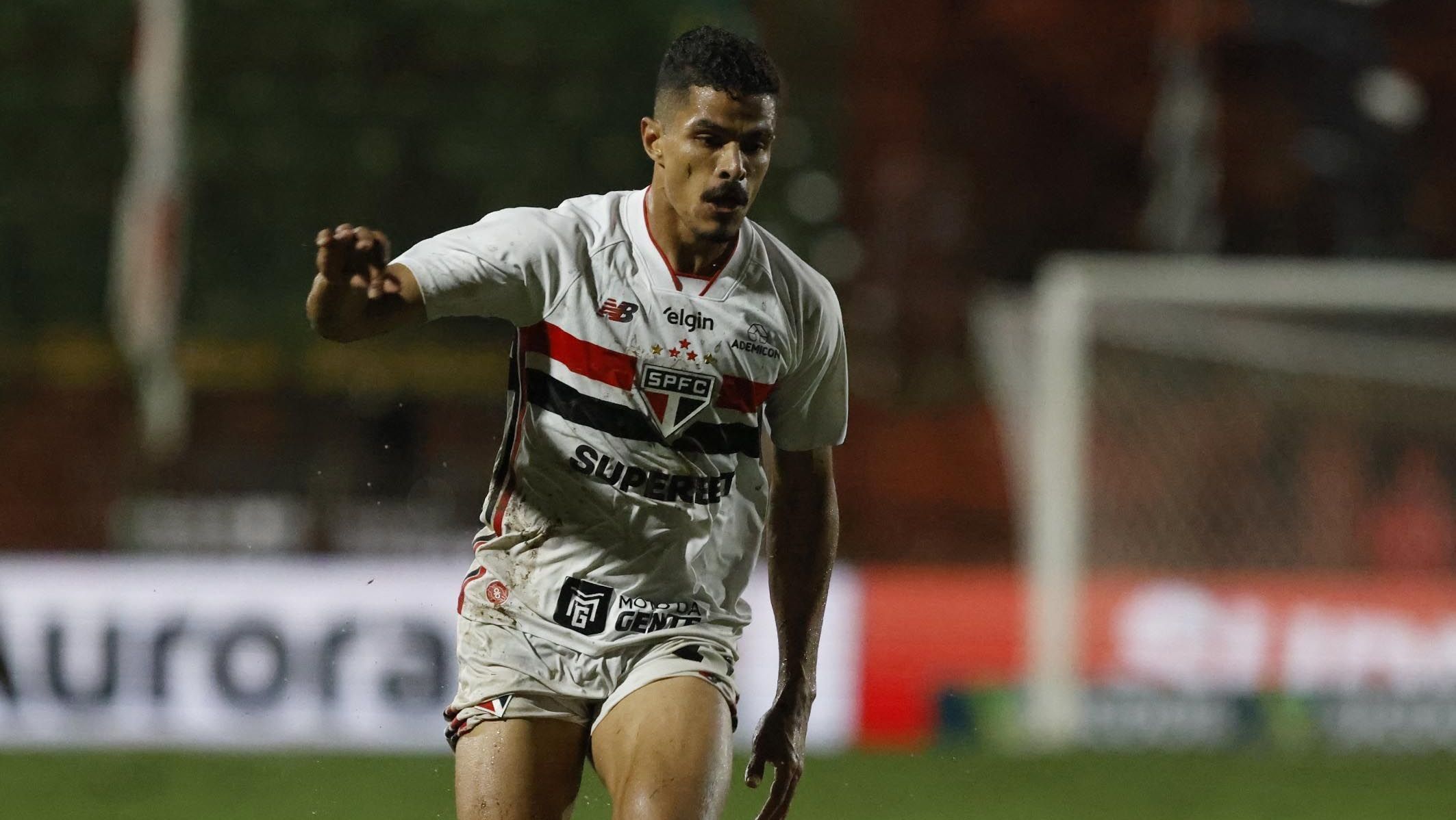 Destaque do São Paulo adota cautela com lideranças do Brasileirão