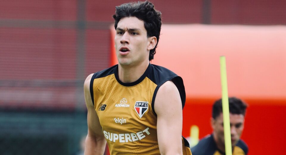 São Paulo e Botafogo acertam transferência de zagueiro talentoso
