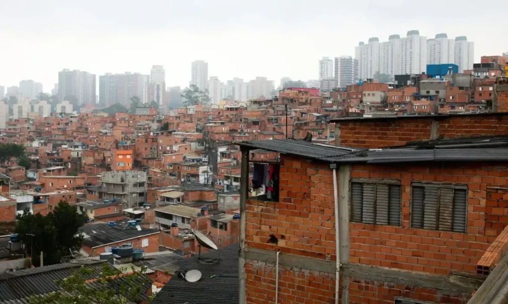 Polícia Civil cumpre mandados de prisão contra quadrilha em Paraisópolis e combate ao crime