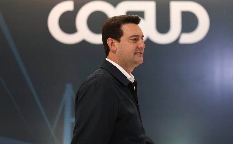 Desistência de Ratinho Jr. afeta estratégia política em 2023