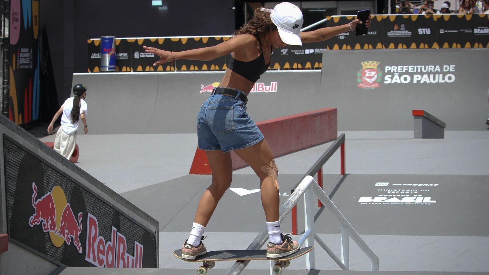 Rayssa Leal fica fora do pódio na final do Mundial de Skate