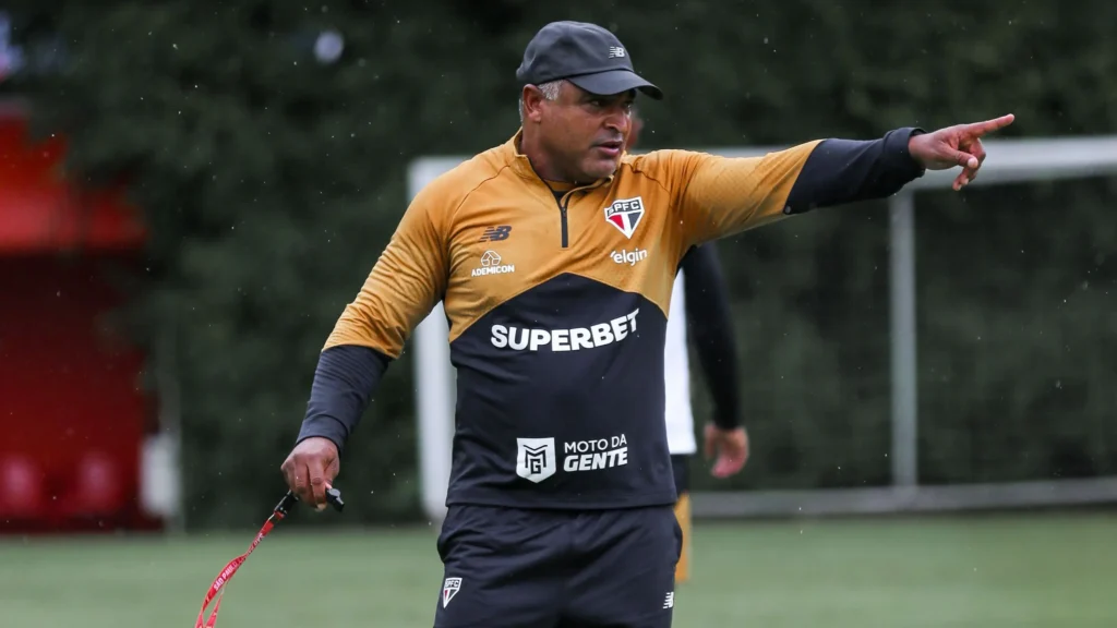 Instável, São Paulo se reapresenta com nova estratégia vencedora