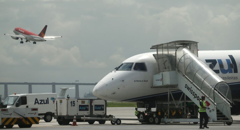ANAC aprova multa a passageiro indisciplinado para segurança aérea