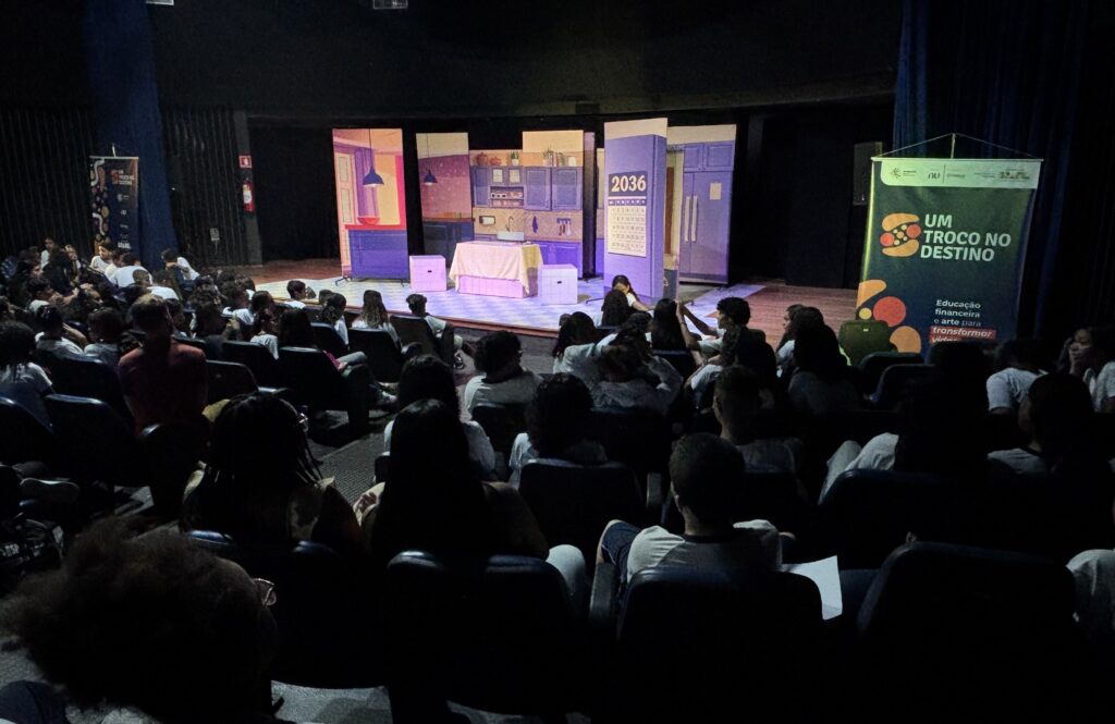 Projeto leva educação financeira a escolas públicas de forma divertida