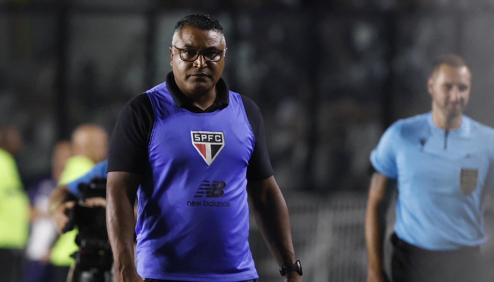 Pressionado, Roger Machado mantém foco no treino do São Paulo