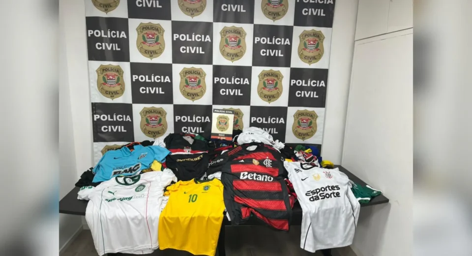 Seis pessoas são presas por venda de camisas falsificadas em SP