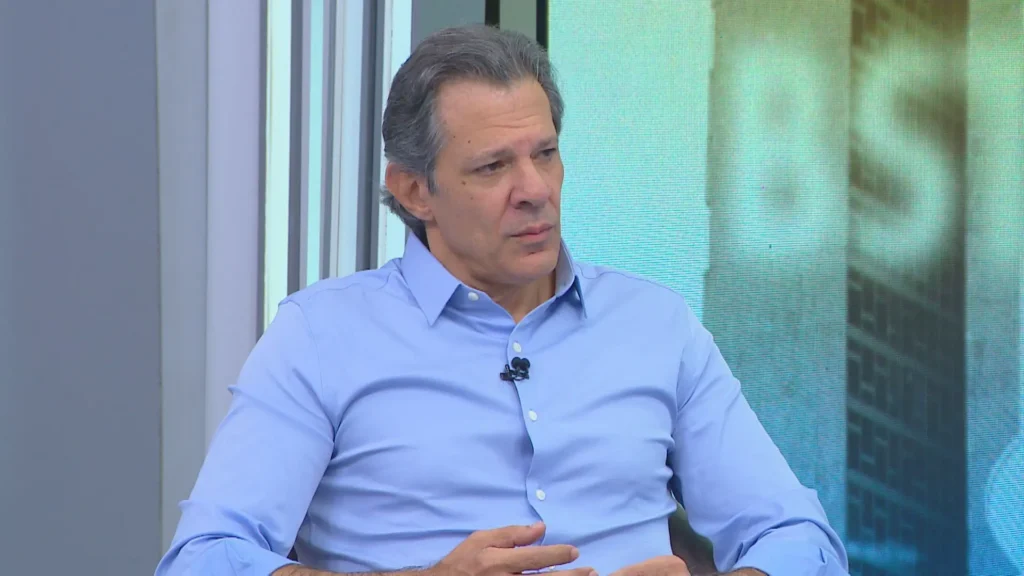 Haddad à CNN: Recusa em Receber Vorcaro Diversas Vezes