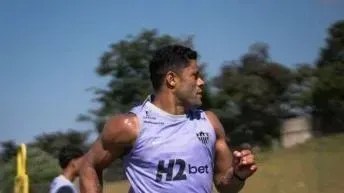 Em negociação com o Flu, Hulk treina com o grupo do Atlético