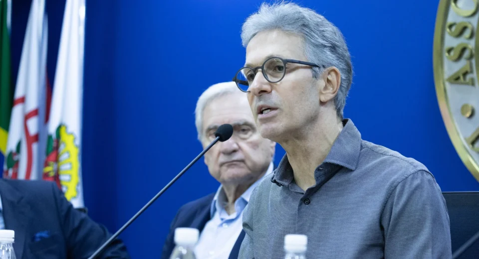 Zema defende que Toffoli e Moraes sejam afastados do STF
