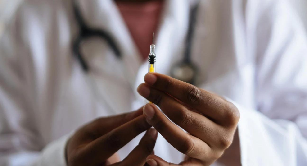 Semana de Imunização: Proteja adolescentes do HPV no Brasil