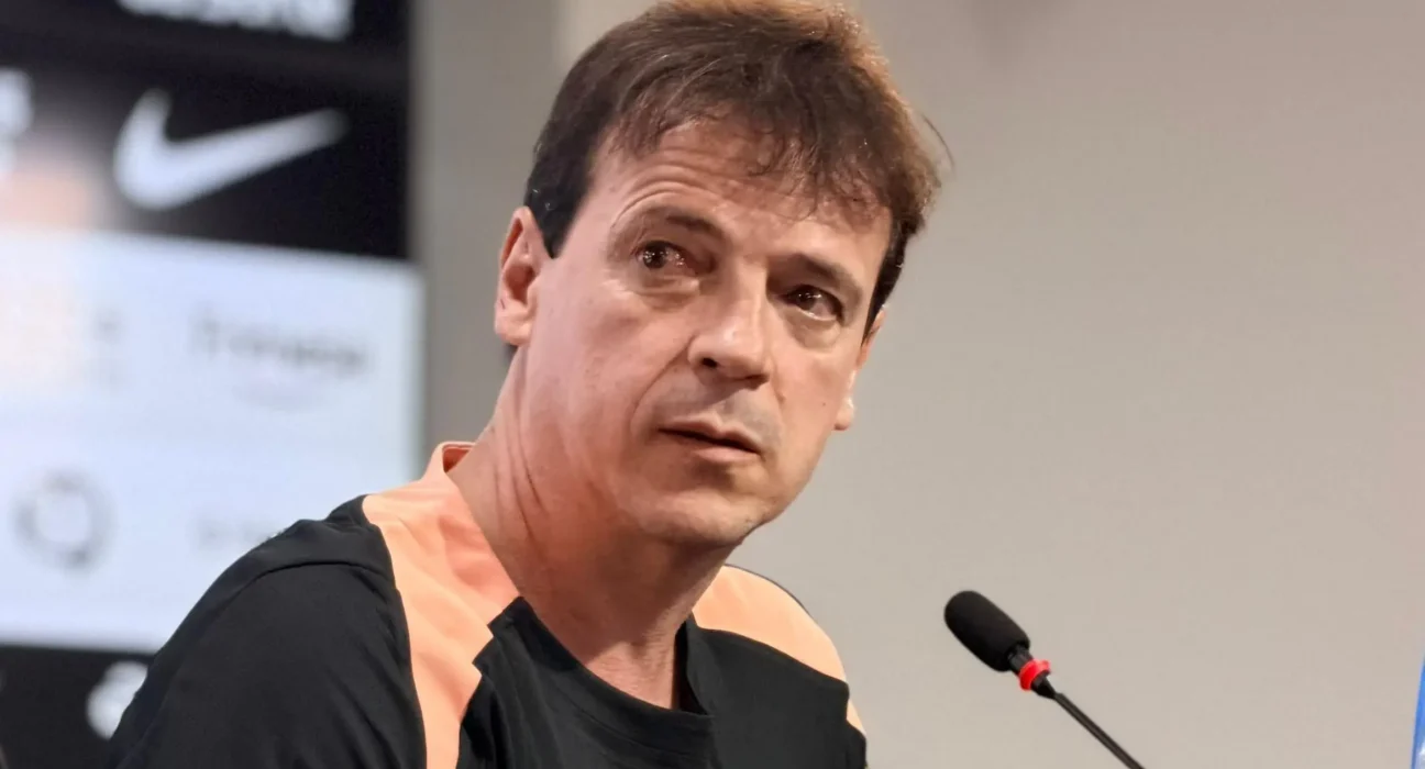 Corinthians sem pontas? Diniz fala sobre novo estilo de jogo