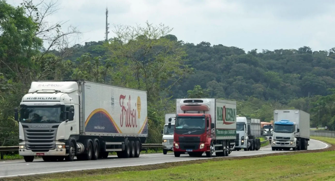 Acidentes em rodovias federais deixam 84 mortos no feriado