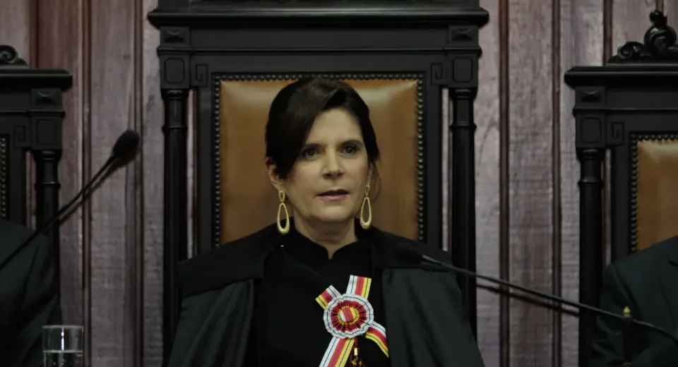 STJ deve levar feminicídio a Justiça comum para maior justiça