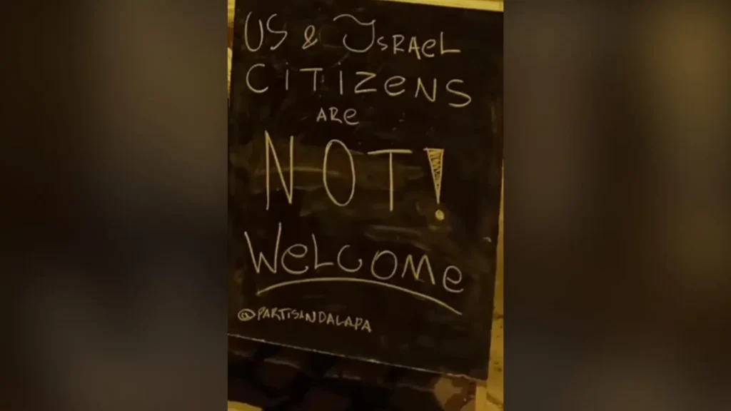 Bar no Rio é multado por discriminação contra cidadãos dos EUA
