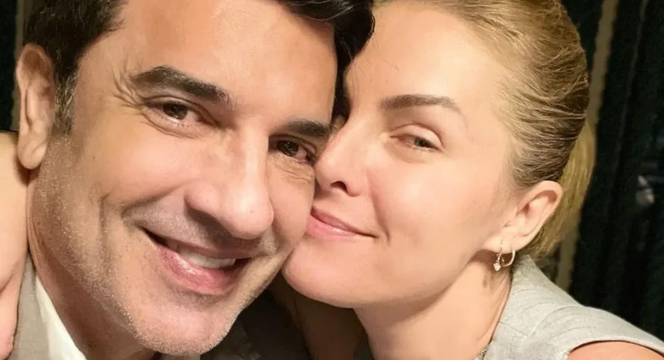 Ana Hickmann e Edu Guedes celebram a primeira noite na casa nova