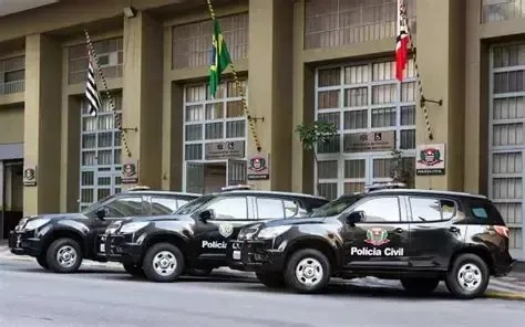 Polícia identifica 2º corpo achado em cemitério clandestino