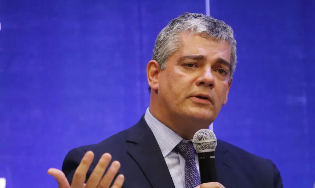 Tarifas: Pragmatismo econômico e política em equilíbrio eficaz
