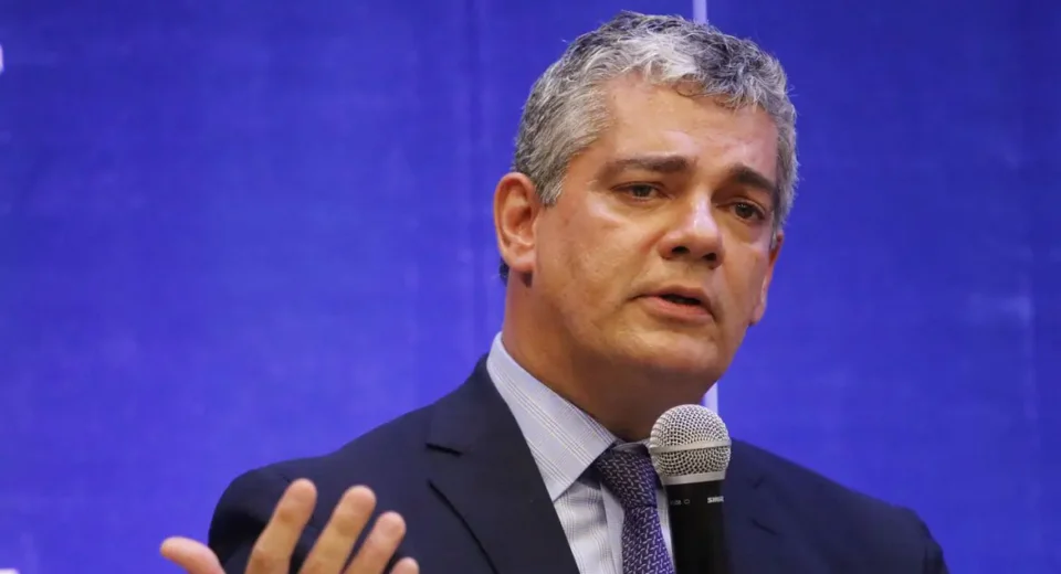 Tarifas: Pragmatismo econômico e política em equilíbrio eficaz