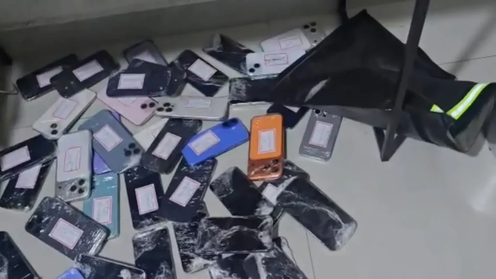 Polícia encontra “central” de celulares roubados com jammers em SP