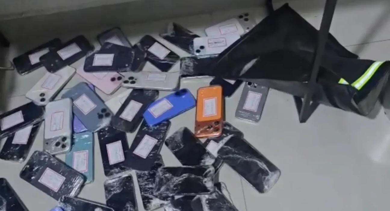 Polícia encontra “central” de celulares roubados com jammers em SP