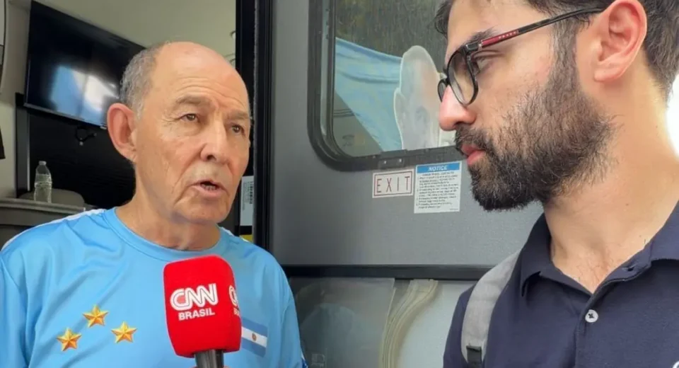 Campeão do mundo com a Argentina elogia Brasil de 70 em entrevista