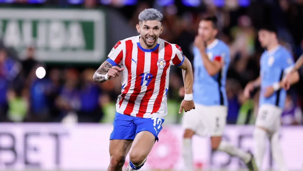 Titular do Paraguai vira desfalque e preocupa fãs na Copa