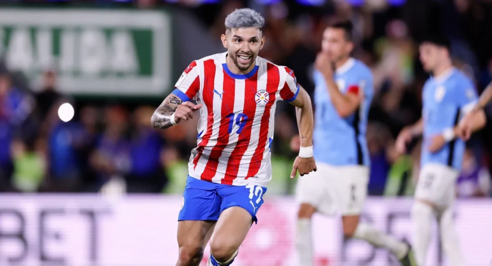 Titular do Paraguai vira desfalque e preocupa fãs na Copa