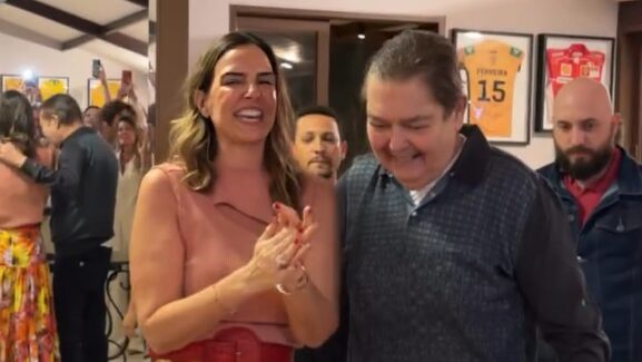 Após internação, Faustão surpreende no aniversário da esposa