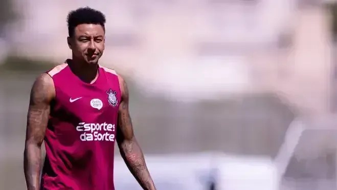 Lingard é liberado pelo Corinthians para funeral do avô em luto