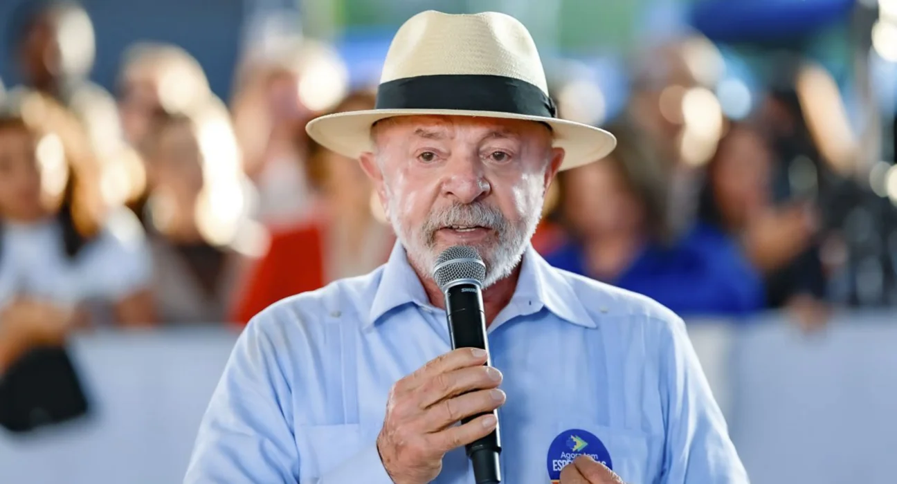 Lula decide manter viagens e garante eventos dentro da lei