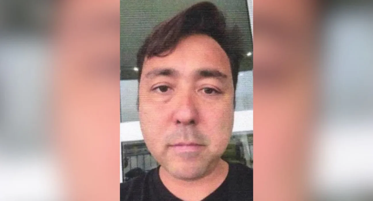 PF prende secretária sancionada por elo com PCC e busca empresário