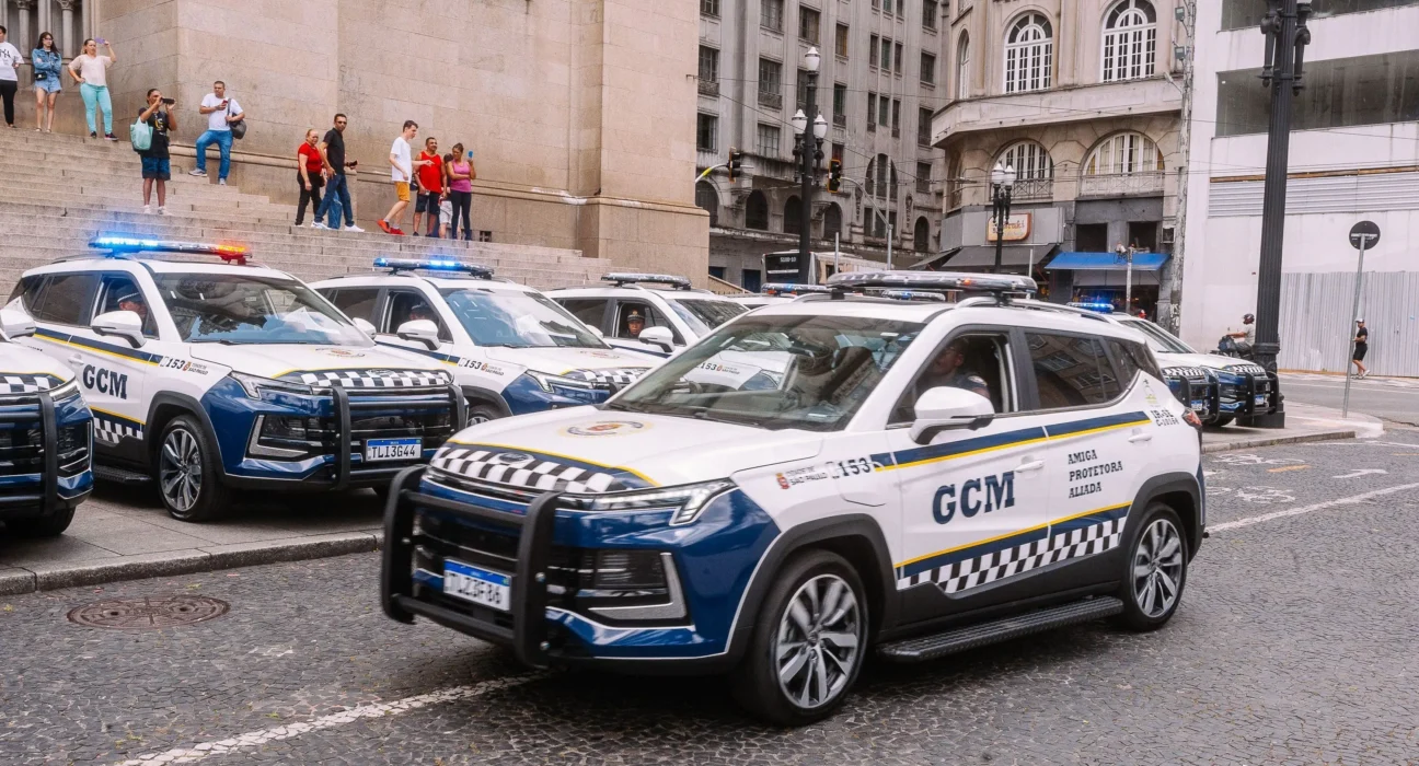 Neurocirurgião é preso com armas em viatura falsa na Paulista