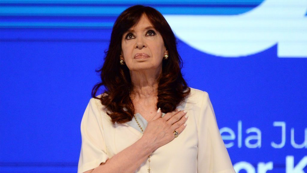Cristina Kirchner contrata advogado brasileiro para sua defesa legal