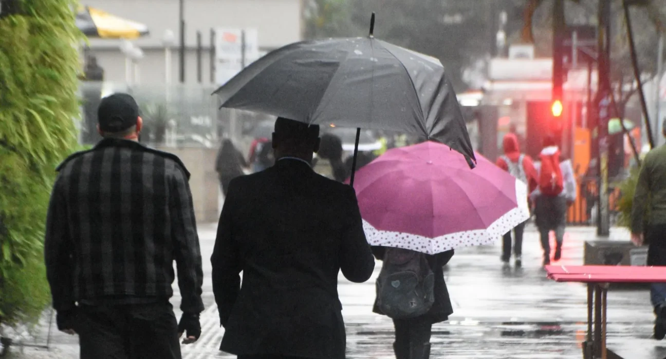 Frente fria chega em São Paulo e traz alívio no calor