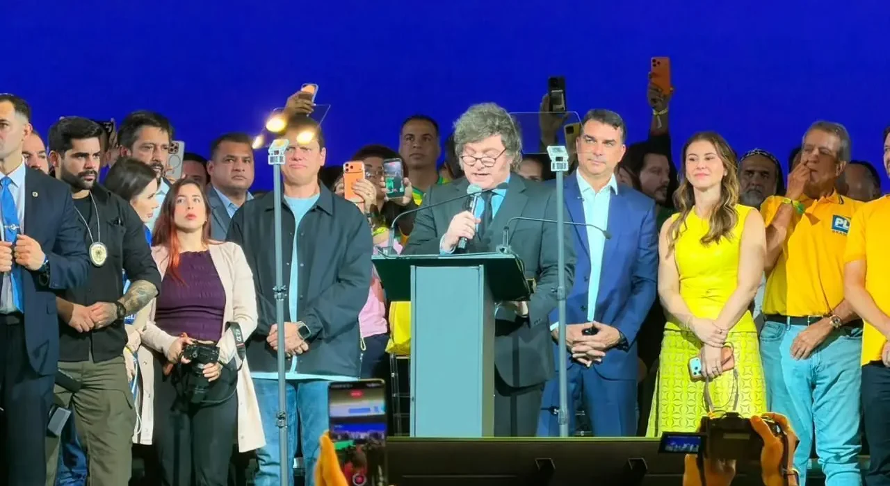 Milei chama Lula de “presidiário” e alerta sobre crise econômica