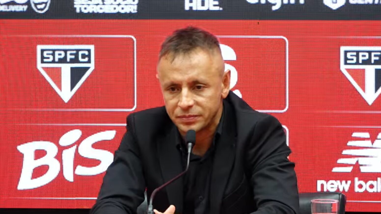 Rafinha explica reintegração de Arboleda: decisão complicada