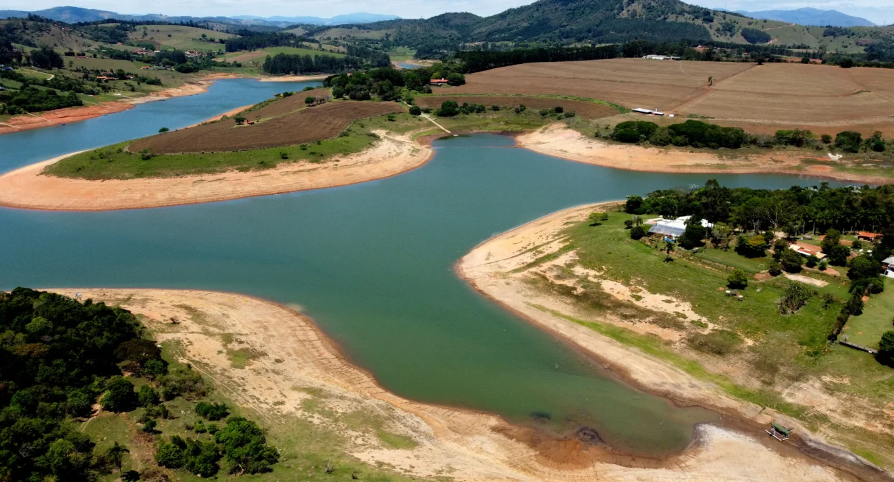 "Com menos de 40% da capacidade, Cantareira alerta para crise"