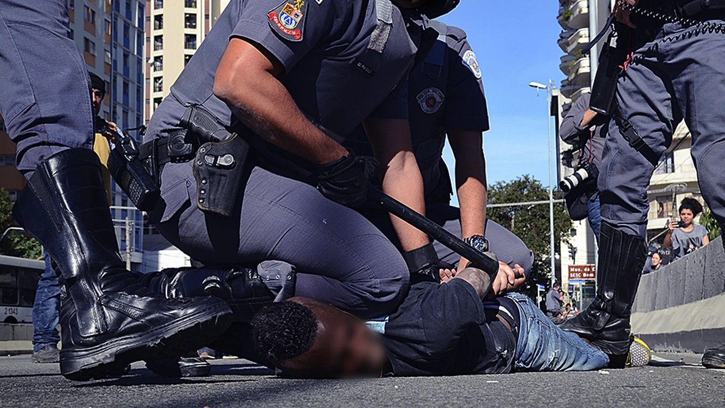 Letalidade policial cresce no Brasil: entenda os impactos sociais