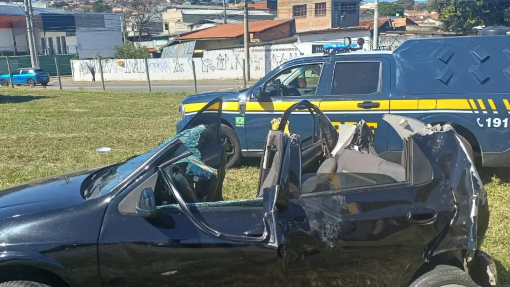 Engavetamento deixa três adultos e duas crianças feridas em SP